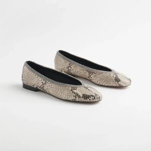 Chicos Snakeskin Patterned Women's Flats Sz 9 New Rinestone SH287